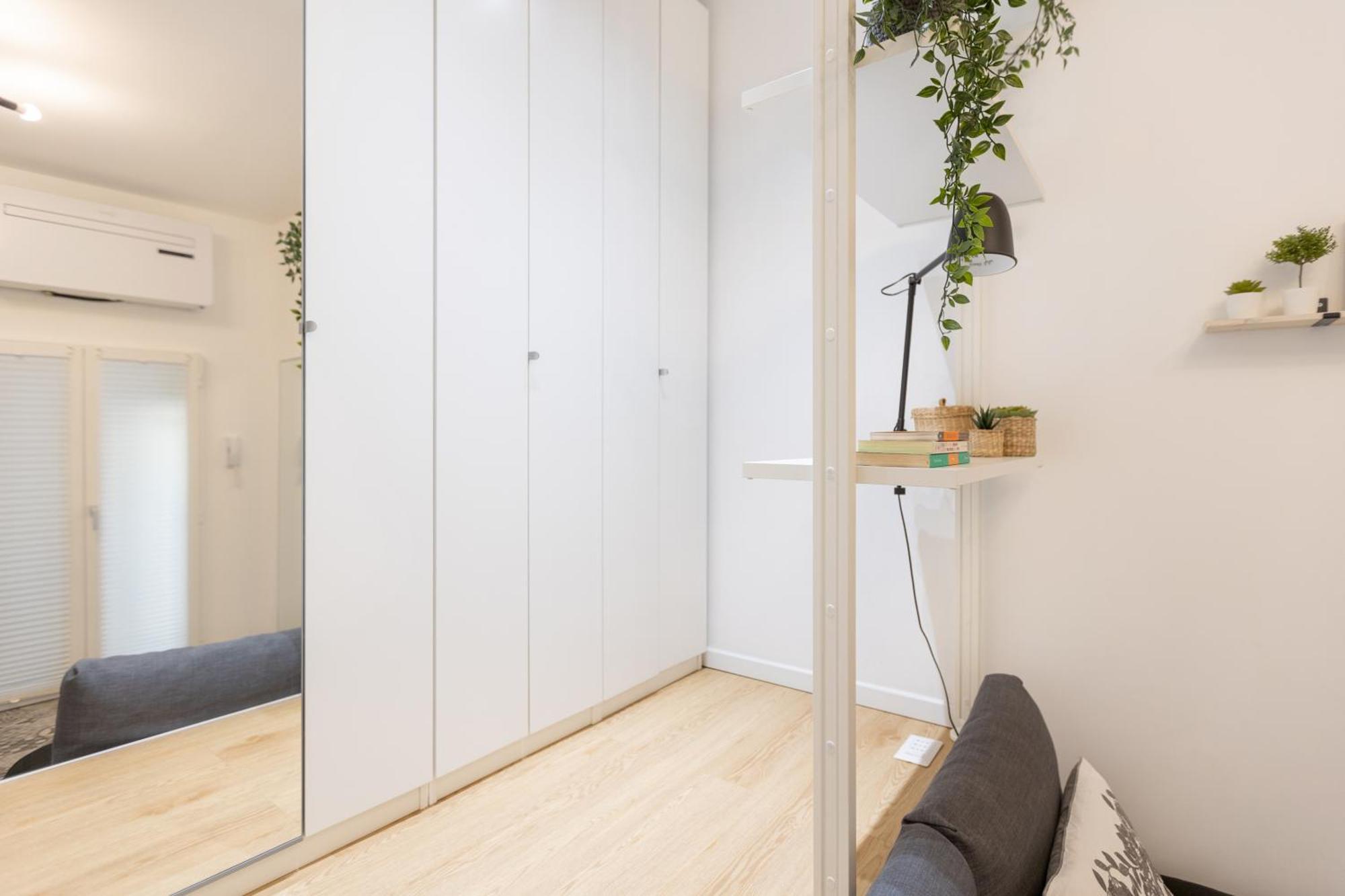 Tiny & Tidy Studio In The Key Area Of ミラノ エクステリア 写真