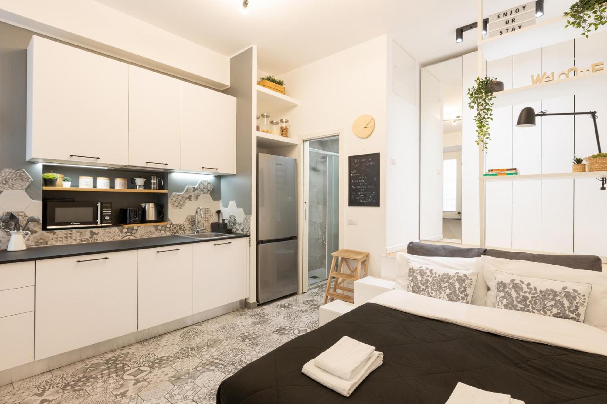 Tiny & Tidy Studio In The Key Area Of ミラノ エクステリア 写真