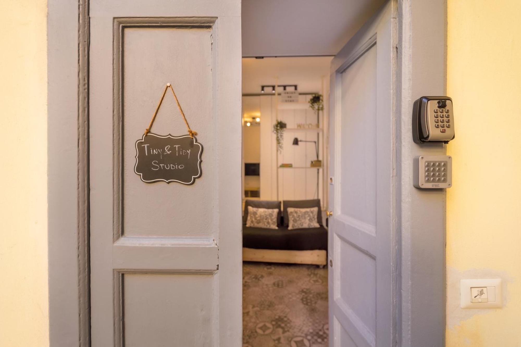 Tiny & Tidy Studio In The Key Area Of ミラノ エクステリア 写真