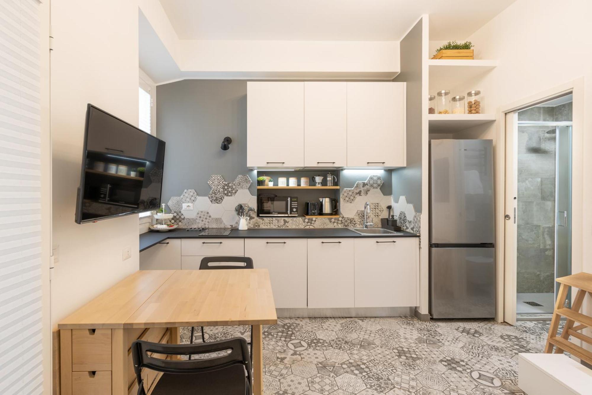 Tiny & Tidy Studio In The Key Area Of ミラノ エクステリア 写真